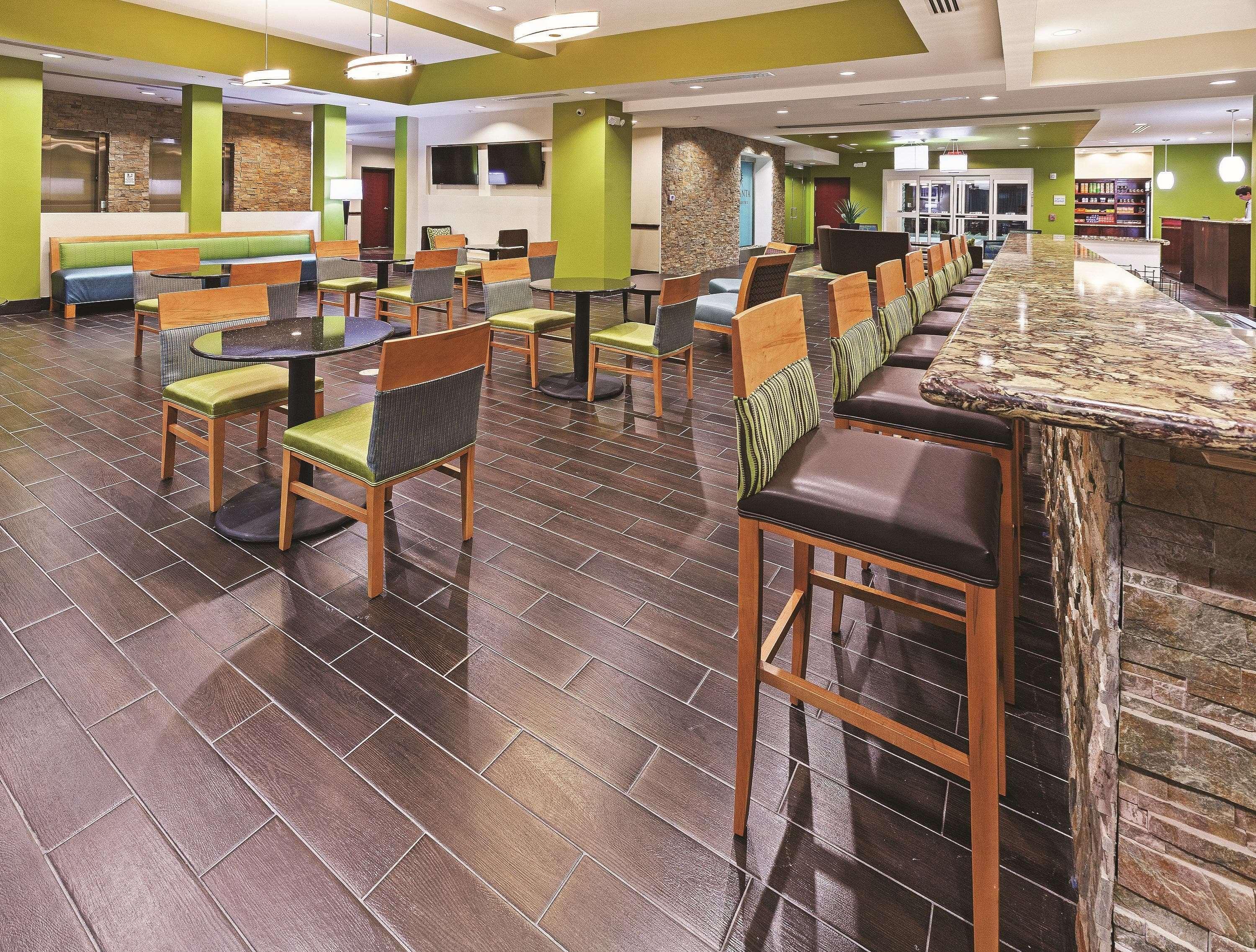 La Quinta By Wyndham Willowbrook Houston
